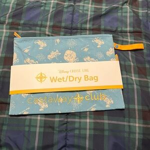NWT Disney Cruise Line Castaway Club wet/dry bag.